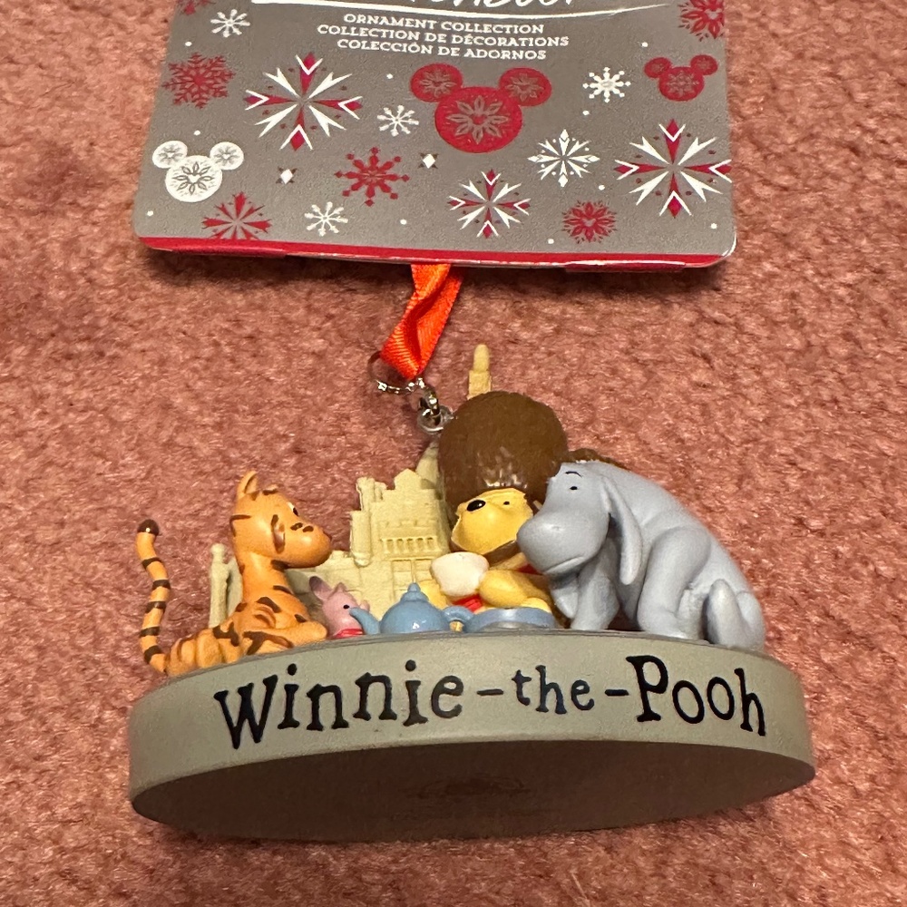 NWT SKETCHBOOK WINNIE THE POOH ORNAMENT